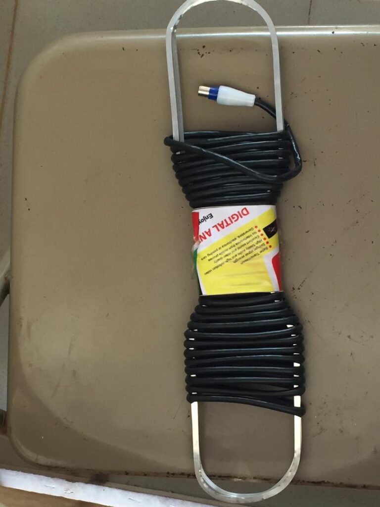TV ANTENNA LOCAL