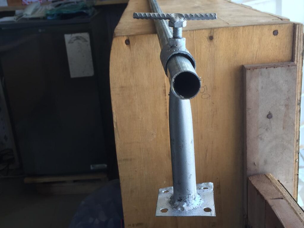 TV POLE