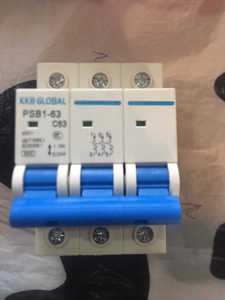 3 POLE BREAKER KKB