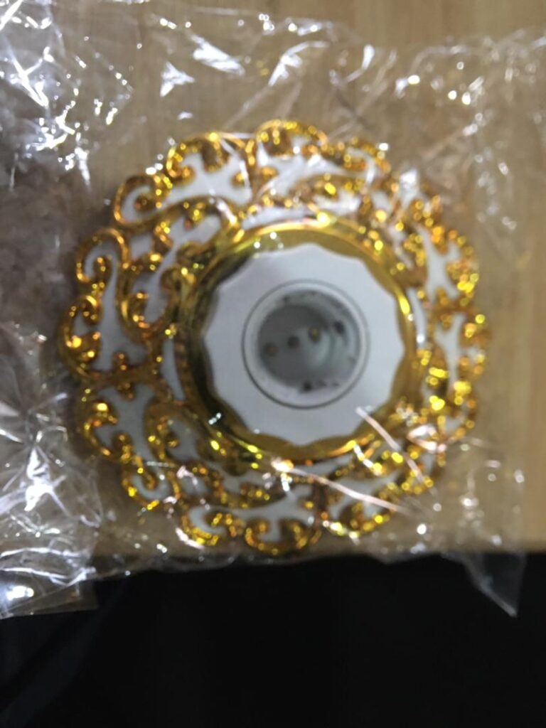 BATTEN HOLDER DESIGN (GOLD)