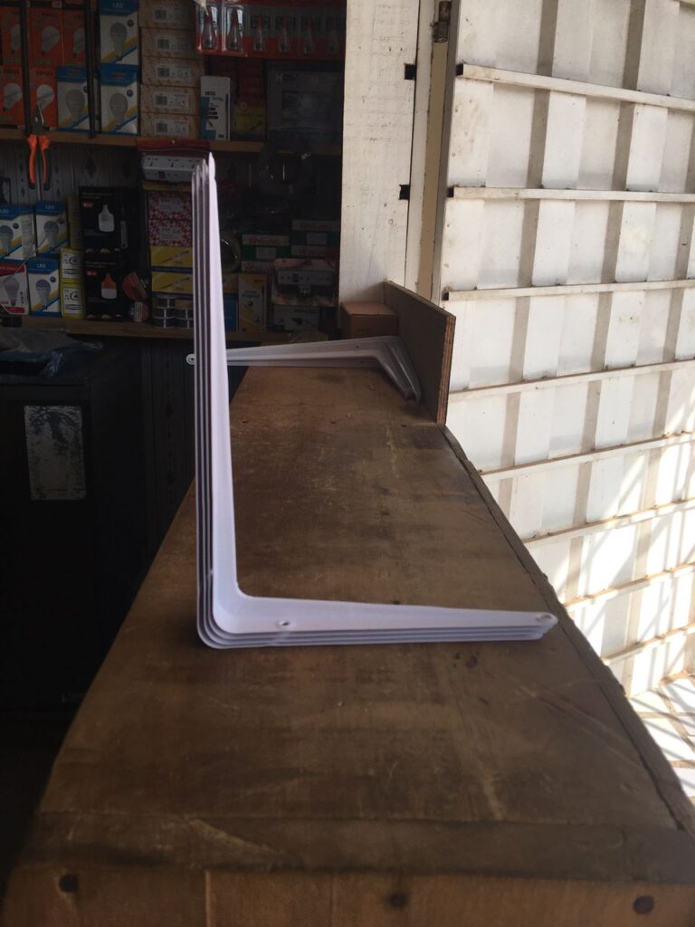 SHELF BRACKET S8